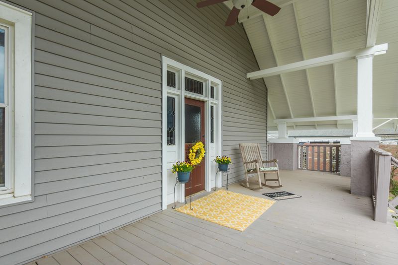 202 Campus Ln, Knoxville, TN 37918