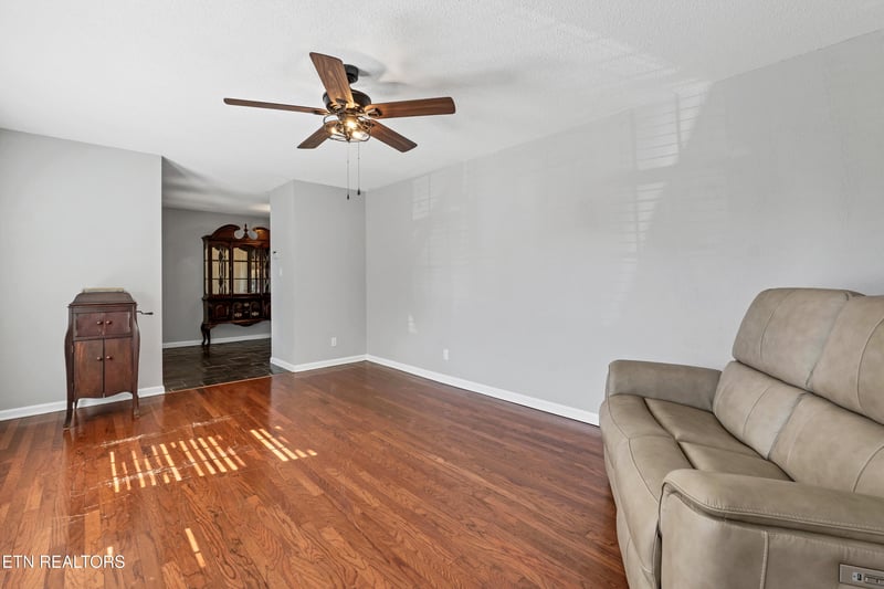 202 Candora Rd, Maryville, TN 37804
