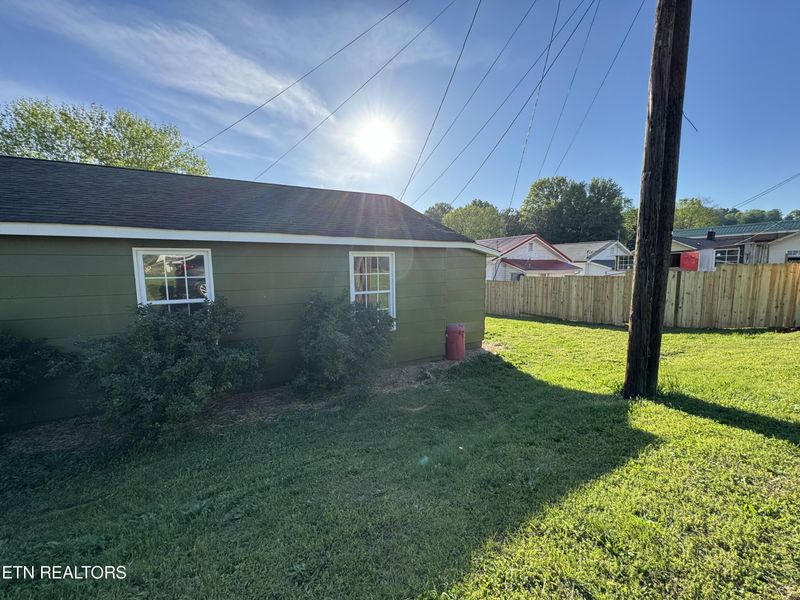 202 Church St, Loudon, TN 37774