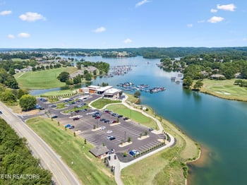 202 Daksi Ln, Loudon, TN 37774