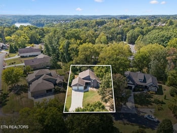 202 Daksi Ln, Loudon, TN 37774
