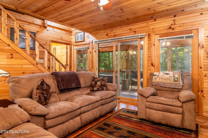 202 Fern Ridge Rd, Townsend, TN 37882