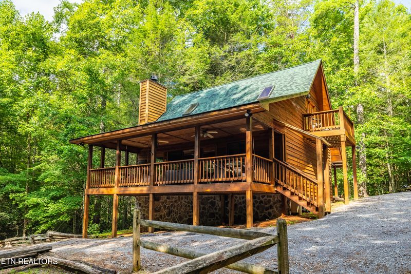 202 Fern Ridge Rd, Townsend, TN 37882