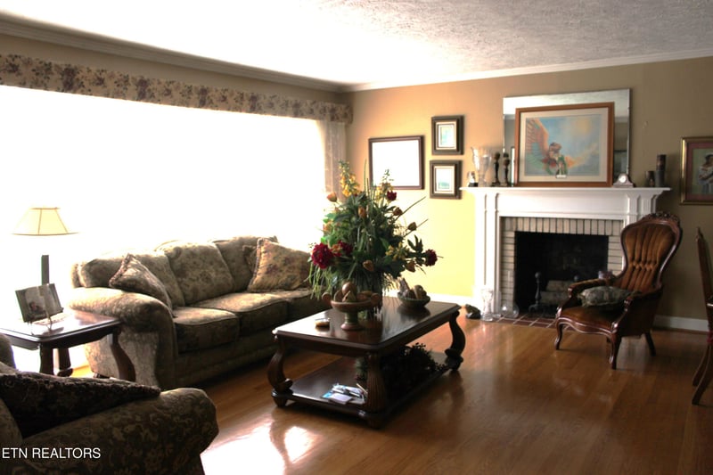 202 Grata Rd, Knoxville, TN 37914