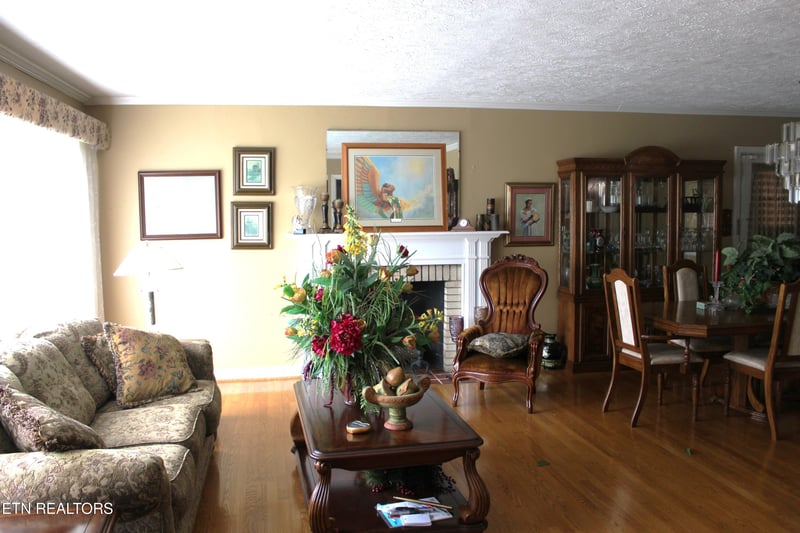 202 Grata Rd, Knoxville, TN 37914