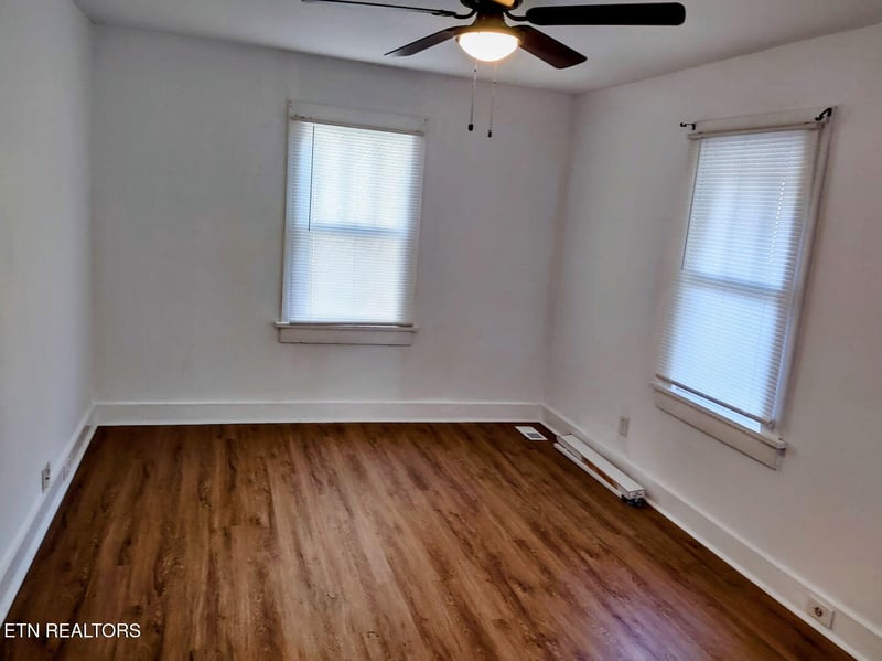 202 Hillview Ave, Knoxville, TN 37914