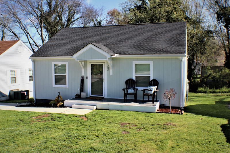 202 Kingwood St, Kingston, TN 37763