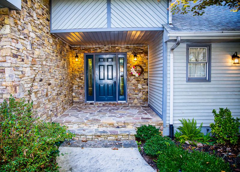 202 Lakeside Dr, Crossville, TN 38558