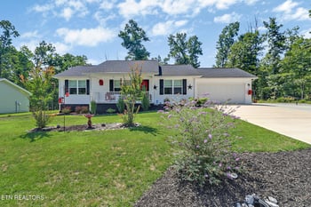202 Nehasane Ln, Crossville, TN 38572