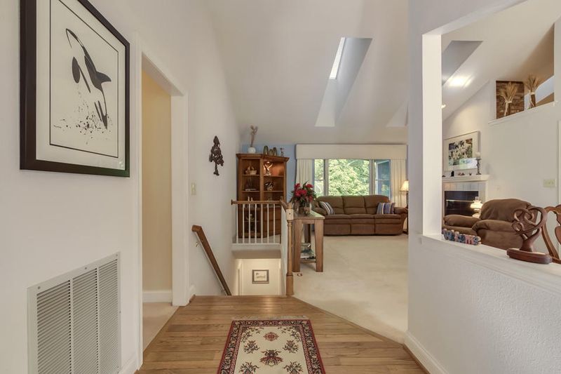 202 Oohleeno Ln, Loudon, TN 37774