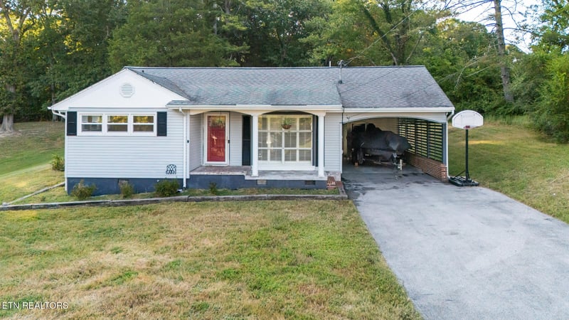 202 Scott Ln, Kingston, TN 37763