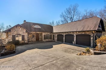 202 Shawnee Cv, Loudon, TN 37774