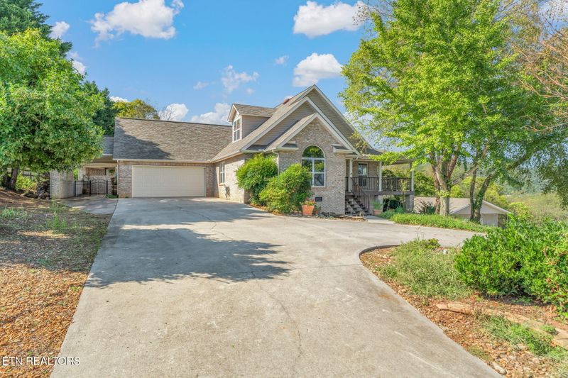 202 Sierra Ln, Blaine, TN 37709