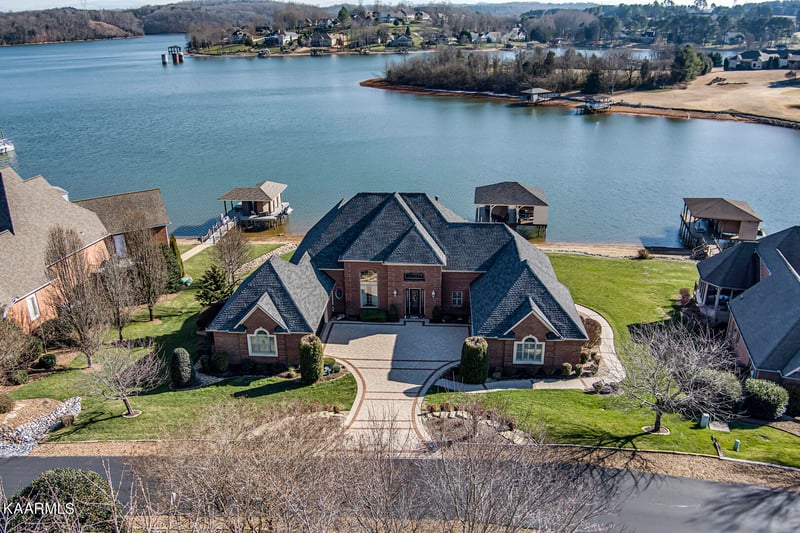 202 Tuscarora Ln, Loudon, TN 37774