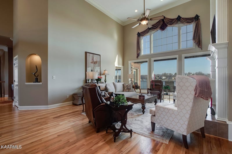 202 Tuscarora Ln, Loudon, TN 37774