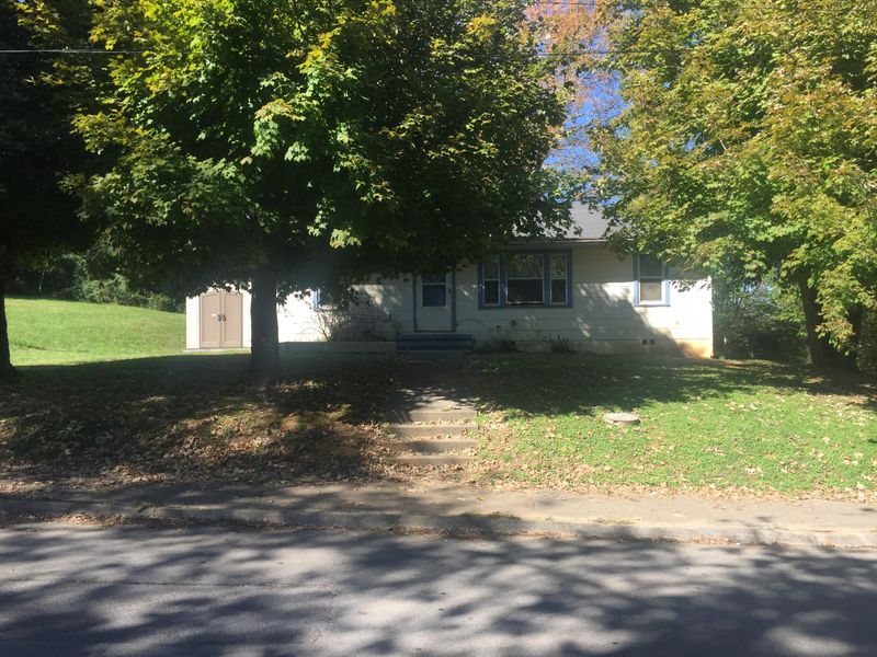 202 W Converse St, Morristown, TN 37814
