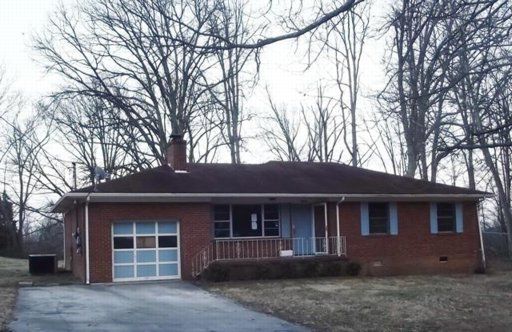 2020 Hollyhock Ln, Knoxville, TN 37918