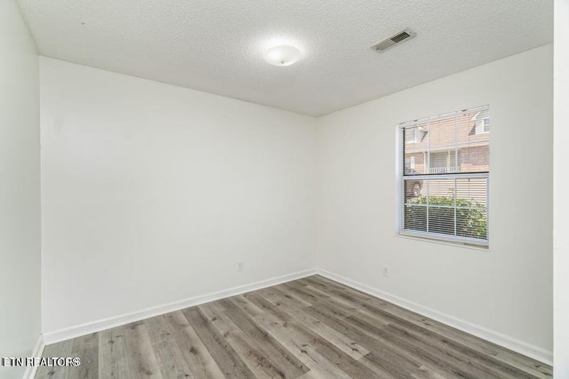 2020 Silverbrook Dr #5C, Knoxville, TN 37923