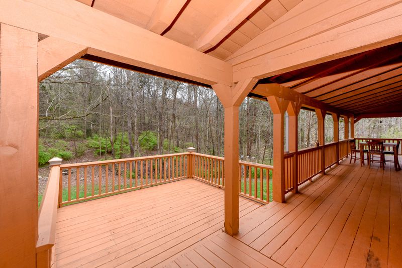 2020 Stonybrook Rd, Louisville, TN 37777
