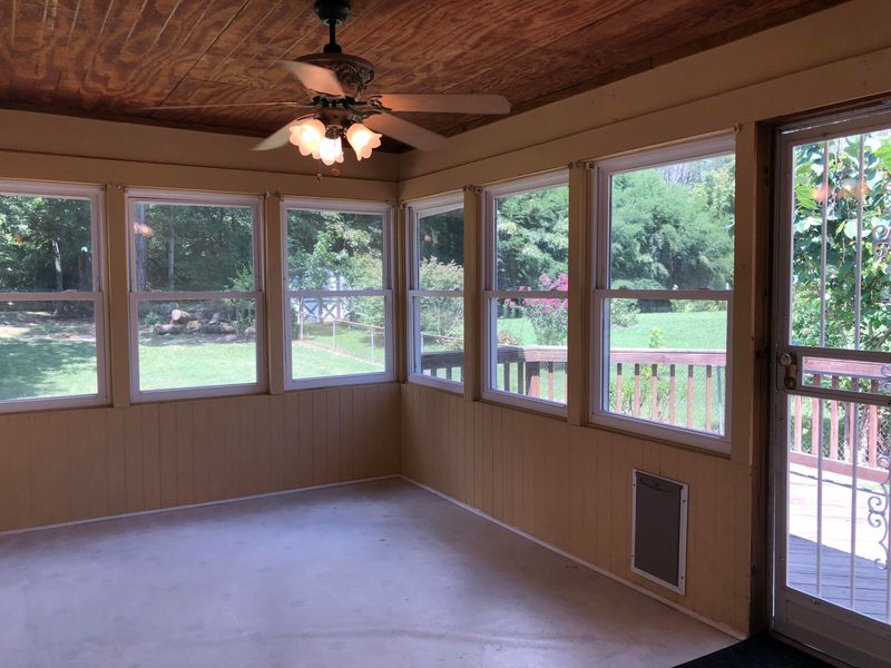 2021 Franklin Ln, Knoxville, TN 37920