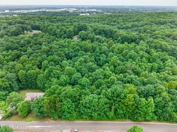 2022 Cumberland View Dr, Crossville, TN 38571