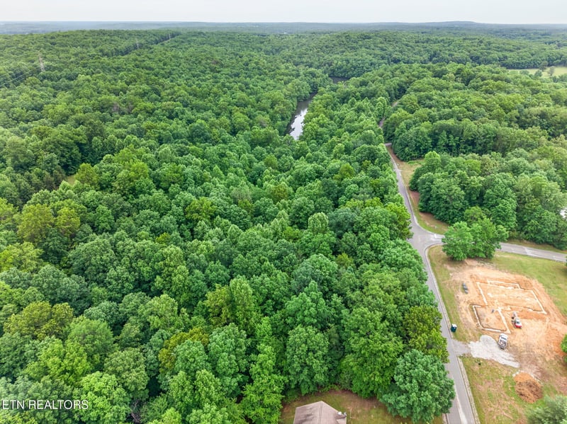 2022 Cumberland View Dr, Crossville, TN 38571