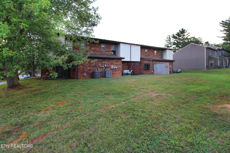 2023 Belle Terra Rd, Knoxville, TN 37923