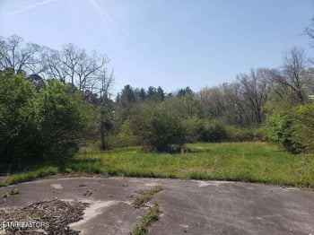2023 Sparta Hwy, Crossville, TN 38572