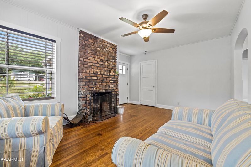 2024 Fair Dr, Knoxville, TN 37918