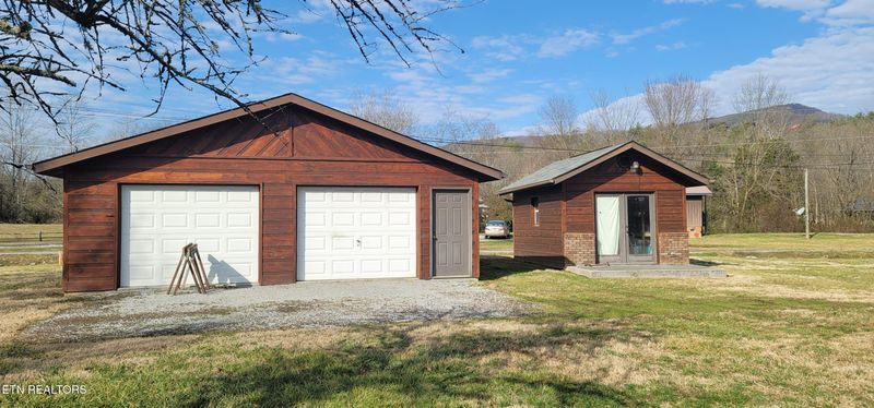 2024 Fox Ln, Sevierville, TN 37862
