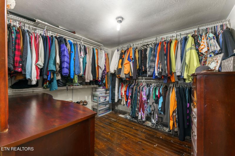2025 Bluffside View Way, Sevierville, TN 37876
