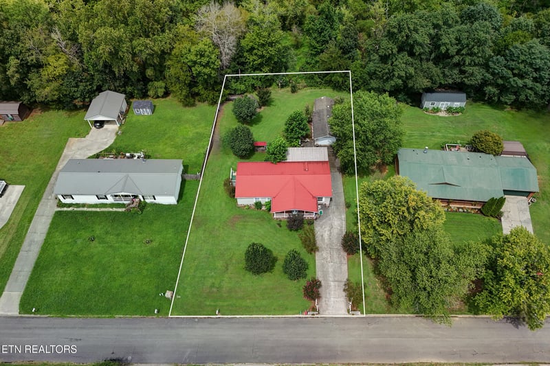 2025 River Meadows Dr, Sevierville, TN 37876