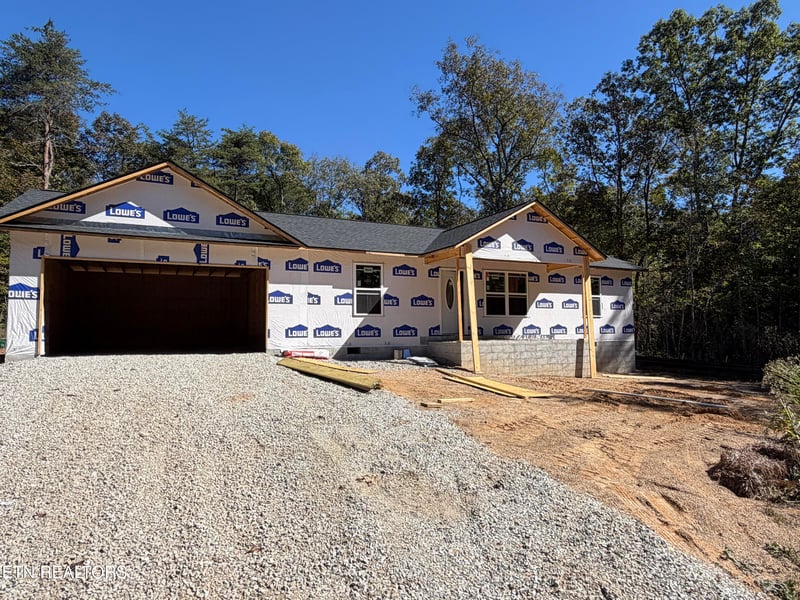 2025 Tecumseh Ln, Crossville, TN 38572