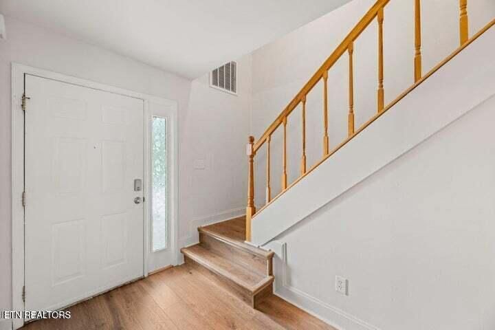 2027 Silverbrook Dr, Knoxville, TN 37923