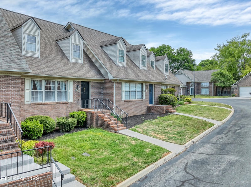 2028 Cochran Pl, Maryville, TN 37803