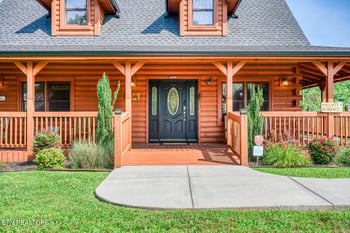 2028 Piney Overlook Ln, Sevierville, TN 37862