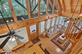 2029 Beach Front Dr, Sevierville, TN 37876