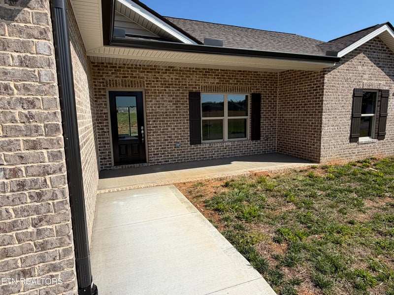 203 Ashton Ln, Madisonville, TN 37354