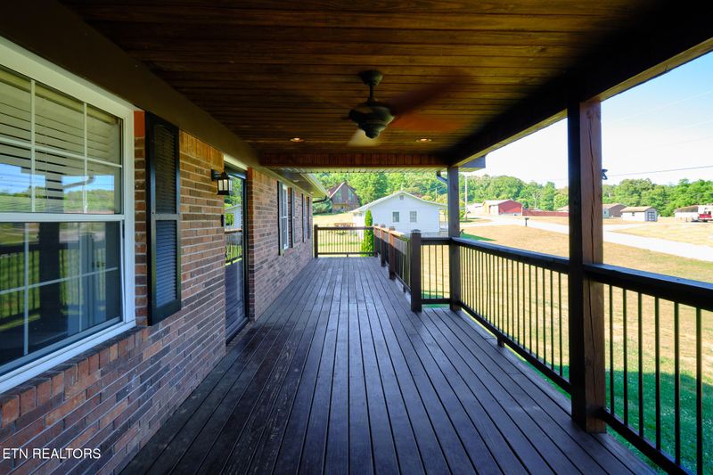 203 Baker Cir, Maynardville, TN 37807