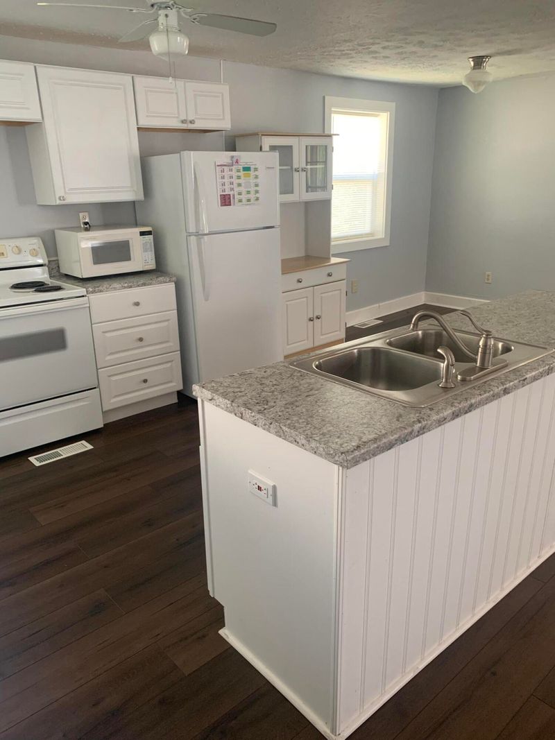 203 Bessie Harvey Ave, Alcoa, TN 37701