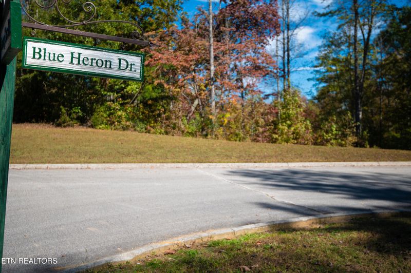 203 Blue Heron Dr, Harriman, TN 37748