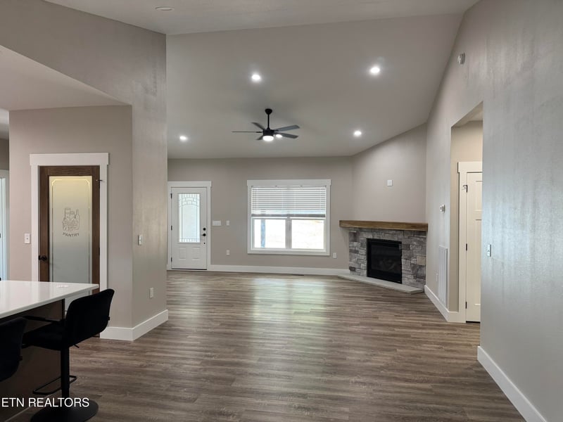 203 Dublin Ln, Crossville, TN 38558