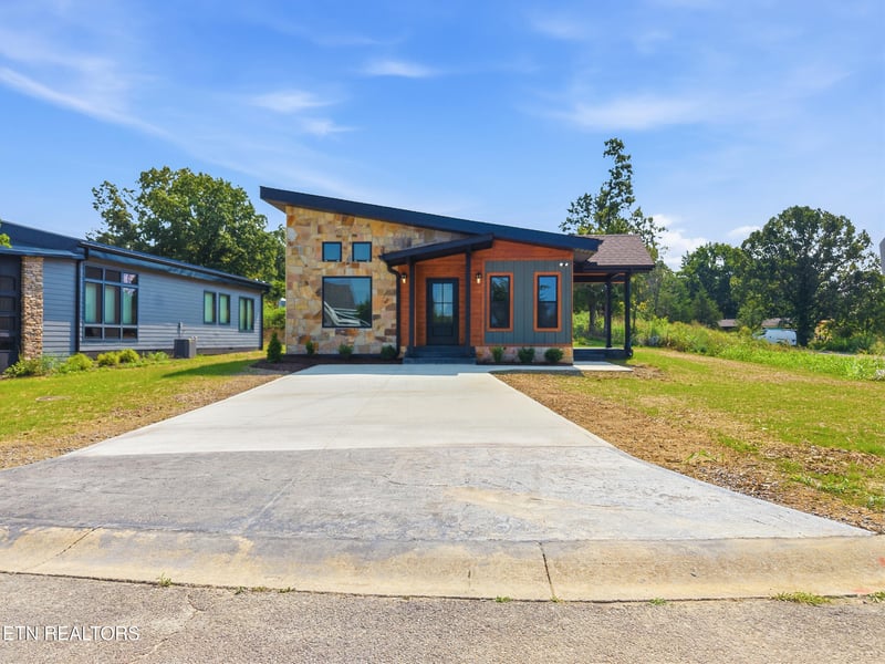203 Granite Dr, Sevierville, TN 37876