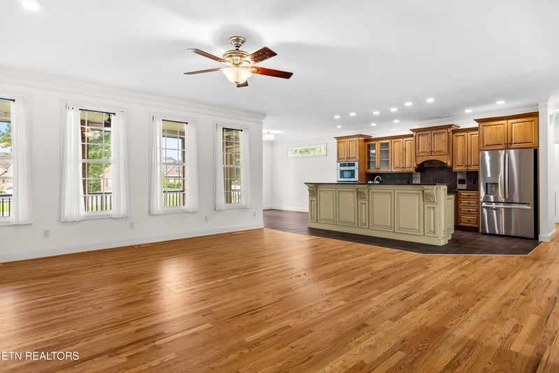 203 Heighton Ct, Alcoa, TN 37701