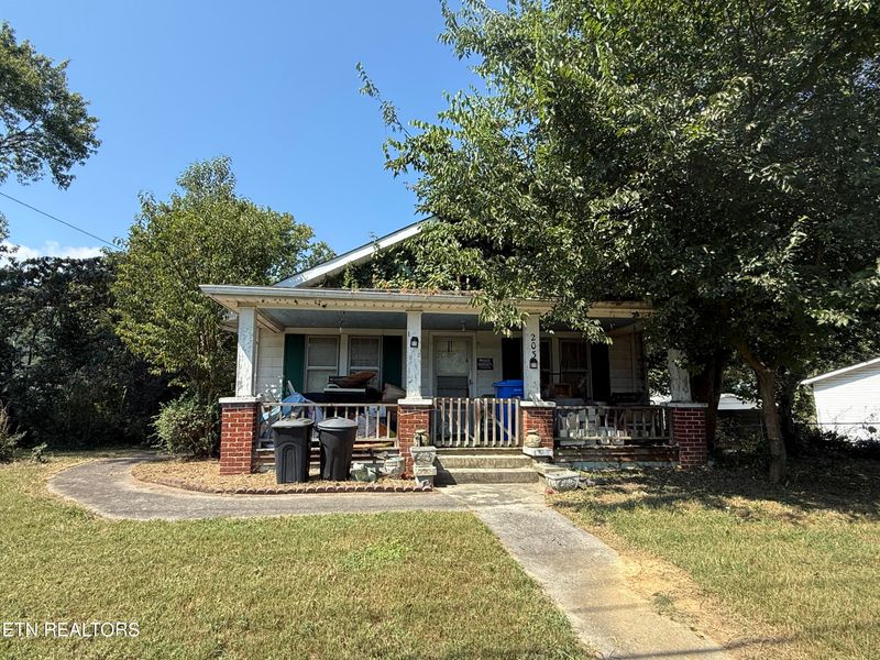 203 Hillcrest Ave, Rocky Top, TN 37769