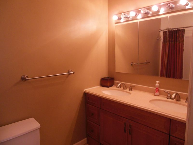 203 Holbrook Dr, Clinton, TN 37716