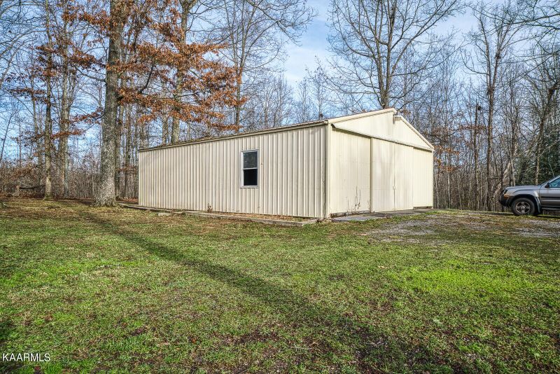 203 Little John Loop, Crossville, TN 38555