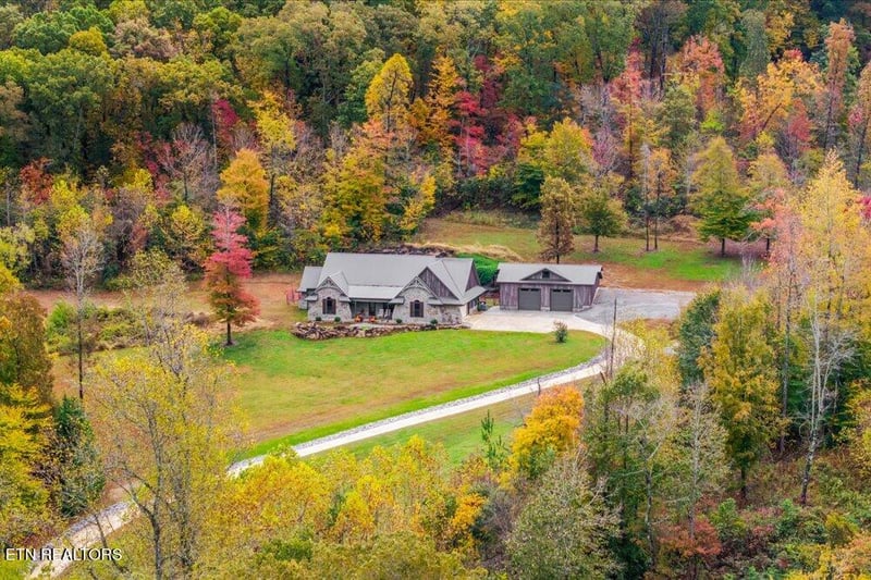 203 Mahoney Rd, Oliver Springs, TN 37840
