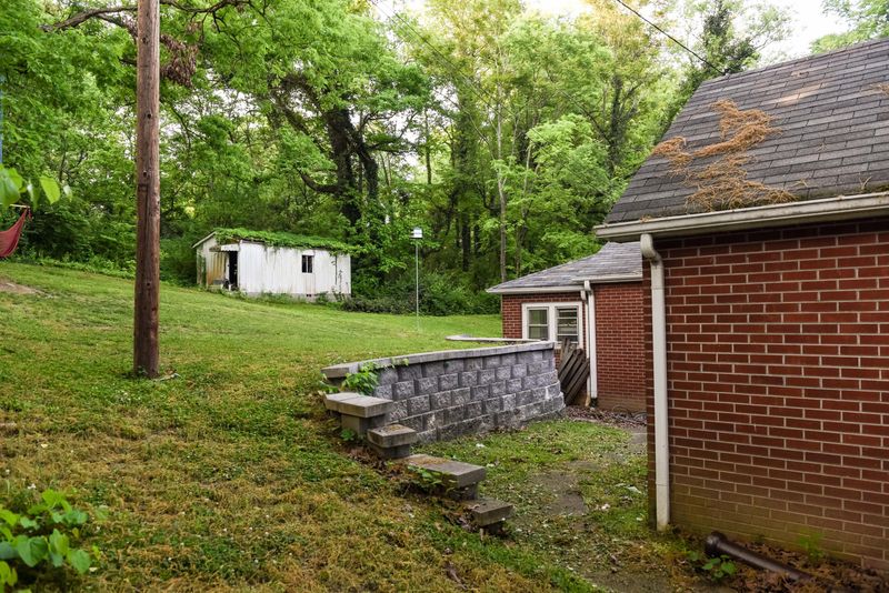 203 Mccall Rd, Maryville, TN 37804