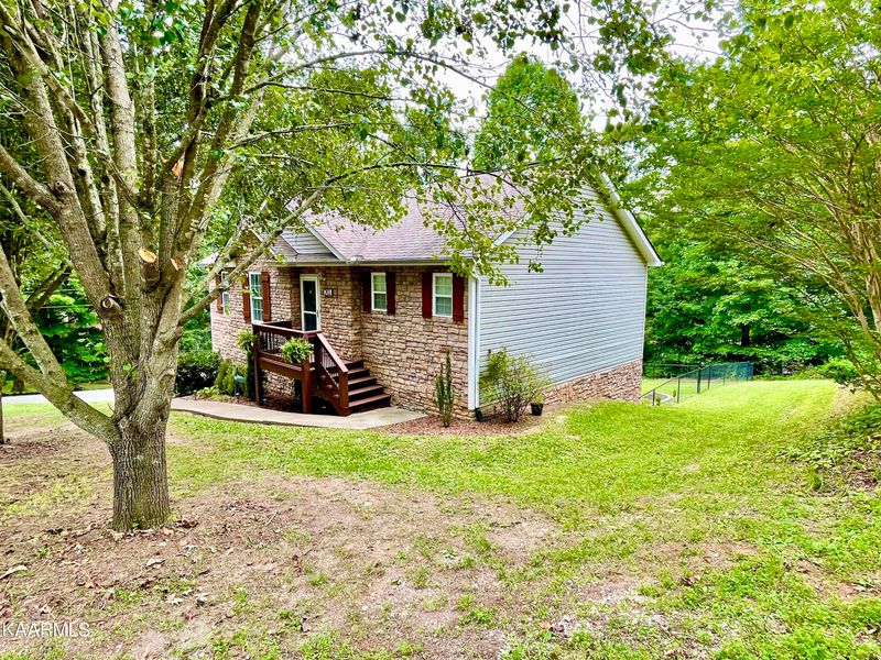 203 Scenic View Dr, Clinton, TN 37716